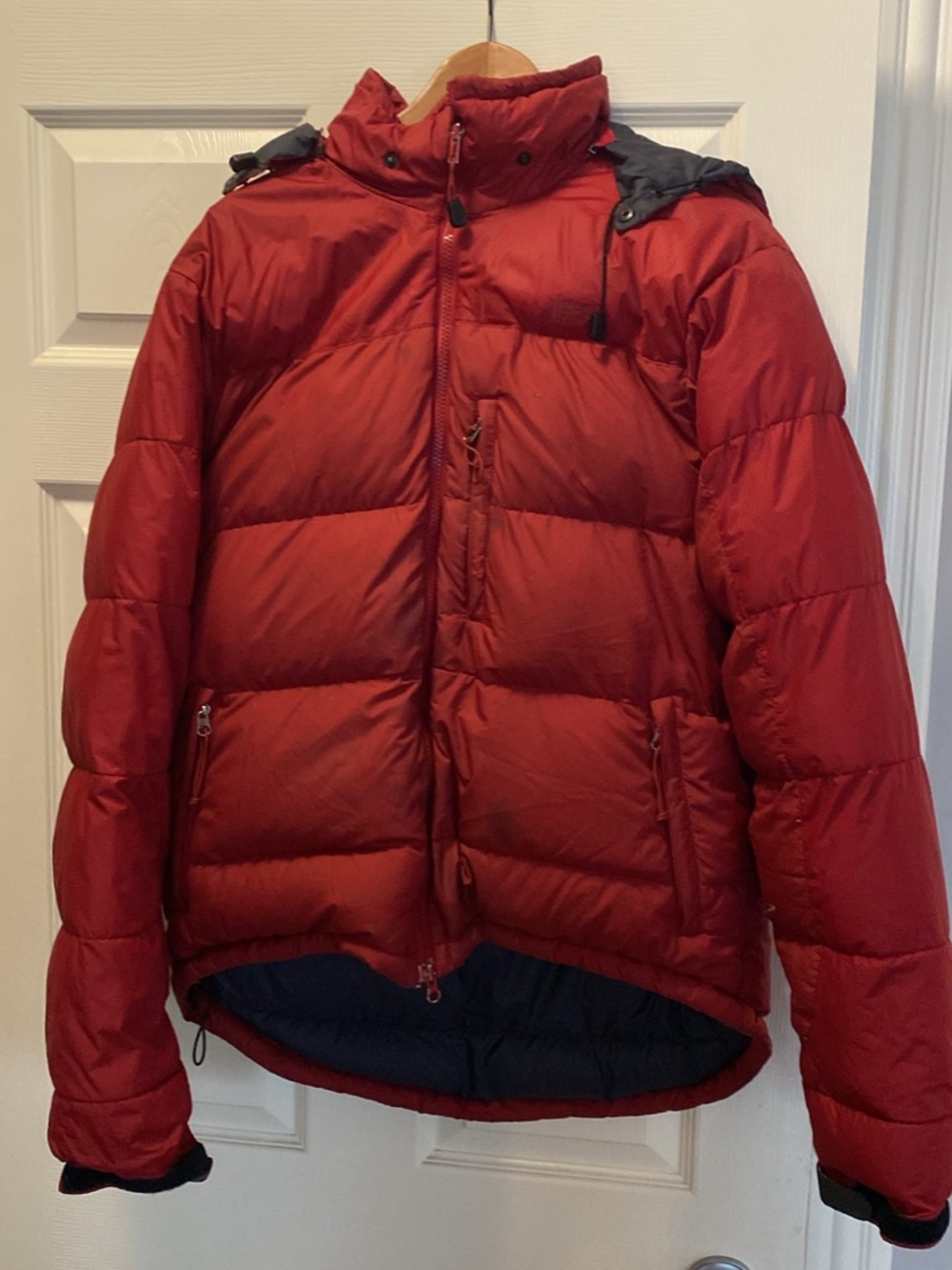 “As Is”.  Men's Red Quilted Puffer Jacket with Hood